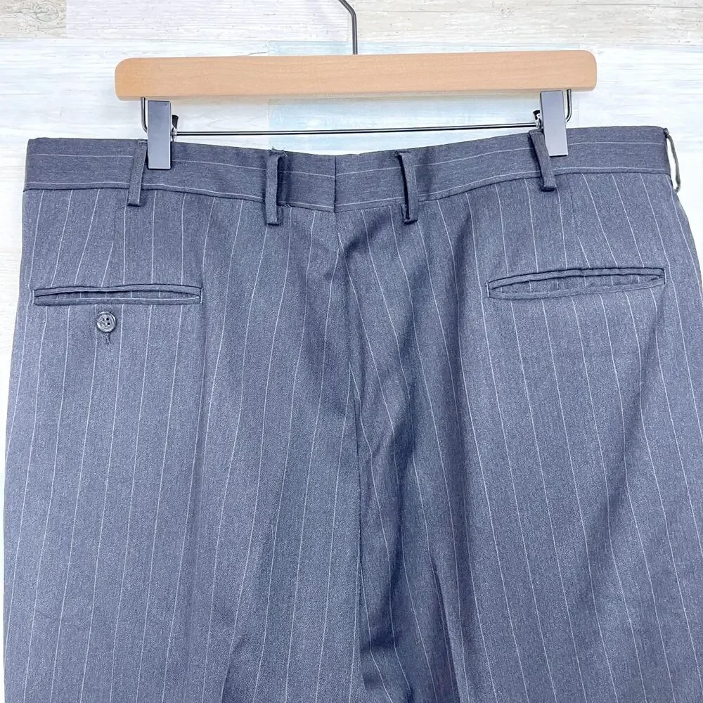 Jos A Bank Wool Suit Gray Striped Mens 46 XL Jacket 40x32 Pleated Cuffed Pants